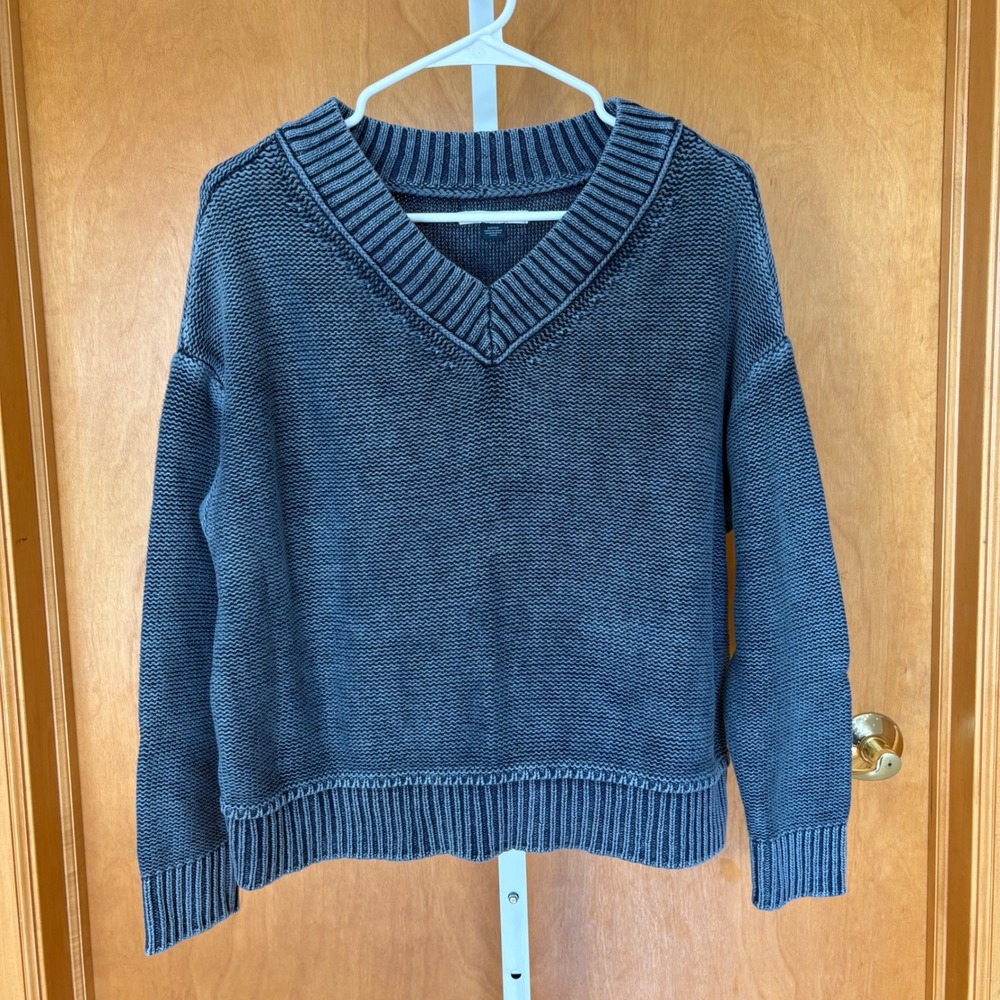 American Eagle‎ Outfitters Blue V-Neck Cotton Sweater Knit Top